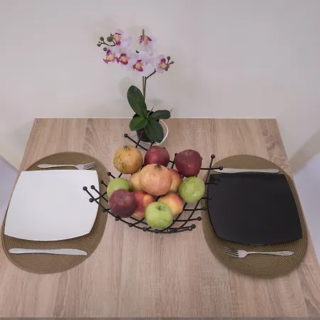 海洋与城市公寓 * 干尼亞